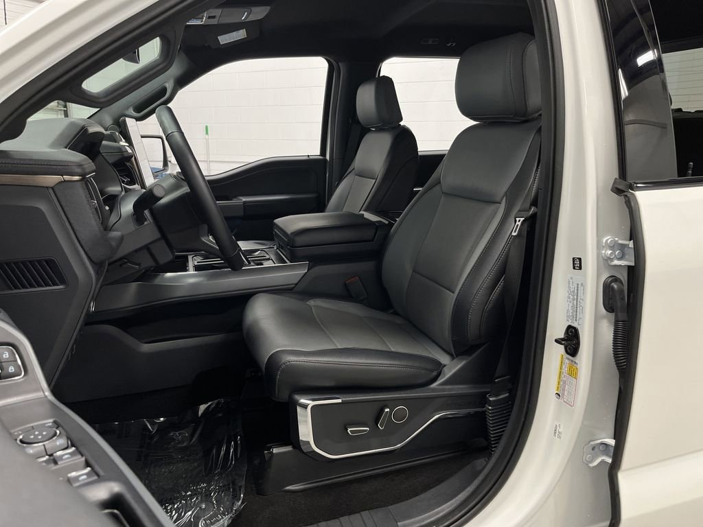 Used 2022 Ford F-150 Lightning LARIAT Truck SuperCrew Cab
