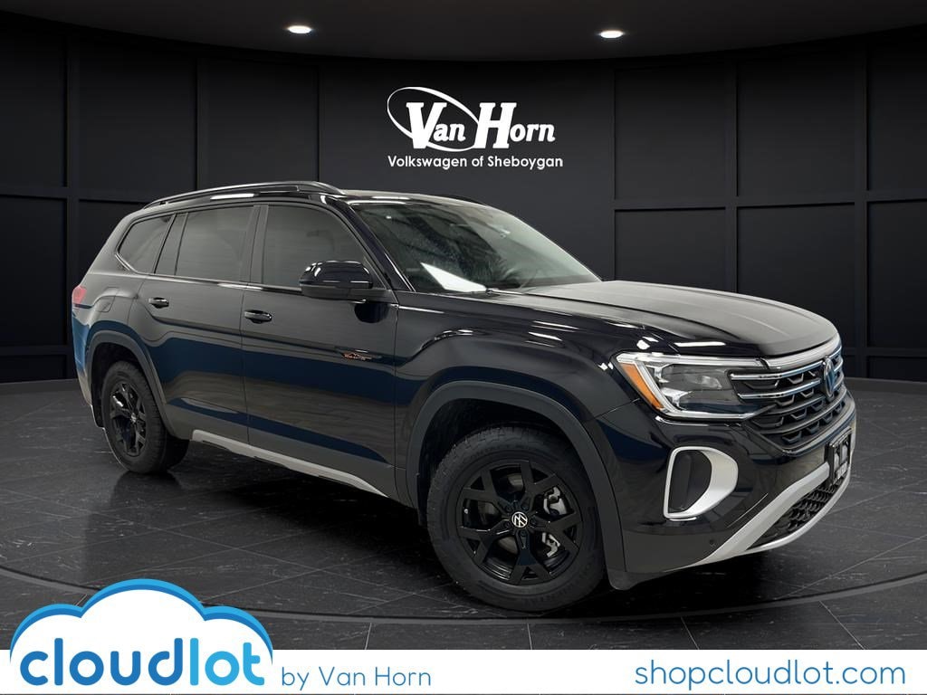 2024 Volkswagen Atlas 2.0T Atlas Peak Edition SEL 4MOTION's photo