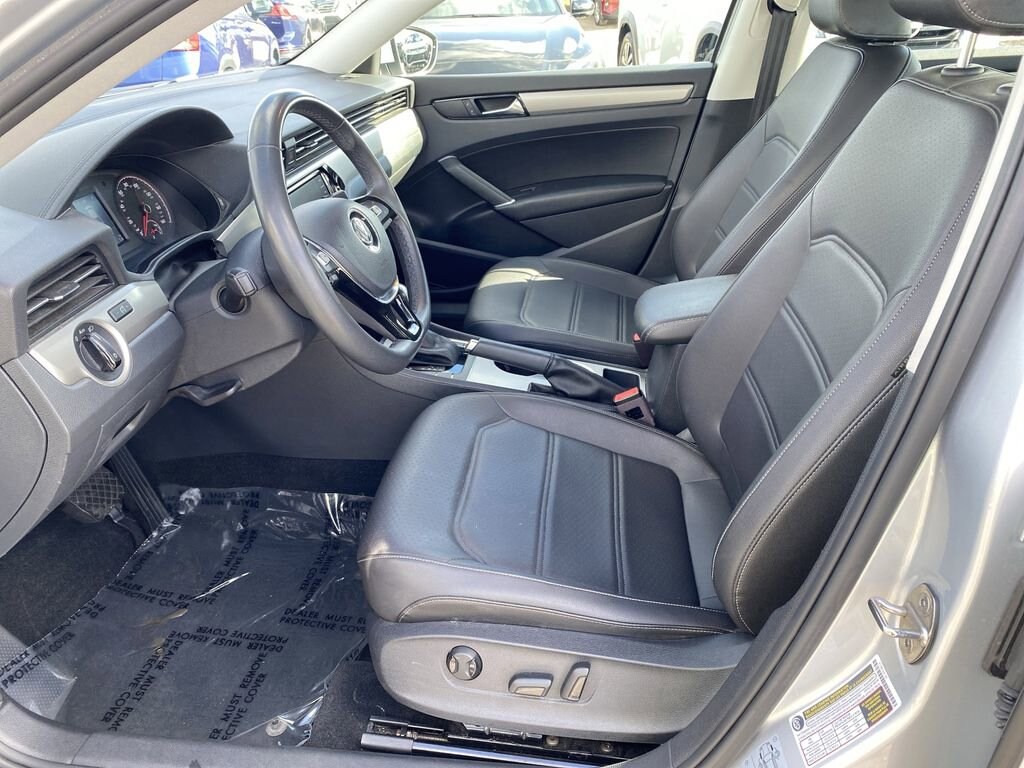 Used 2021 Volkswagen Passat 2.0T SE Sedan