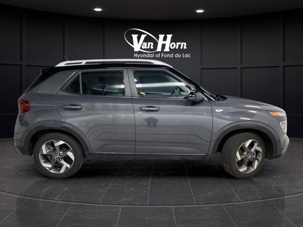 Used 2023 Hyundai Venue Limited SUV
