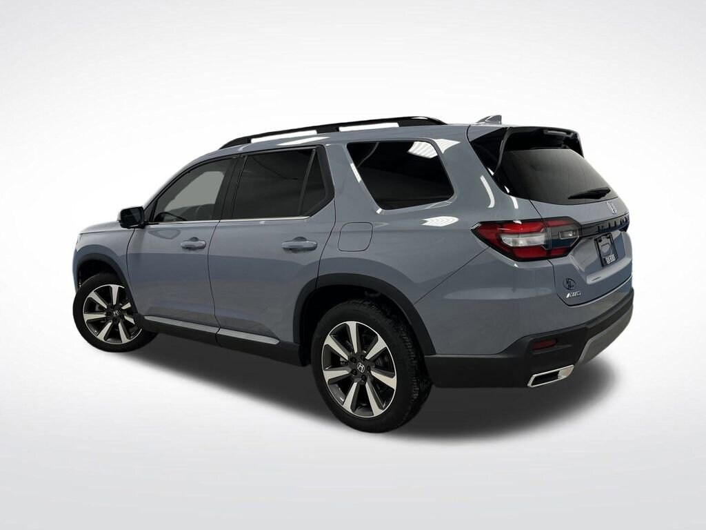 Used 2025 Honda Pilot Elite SUV