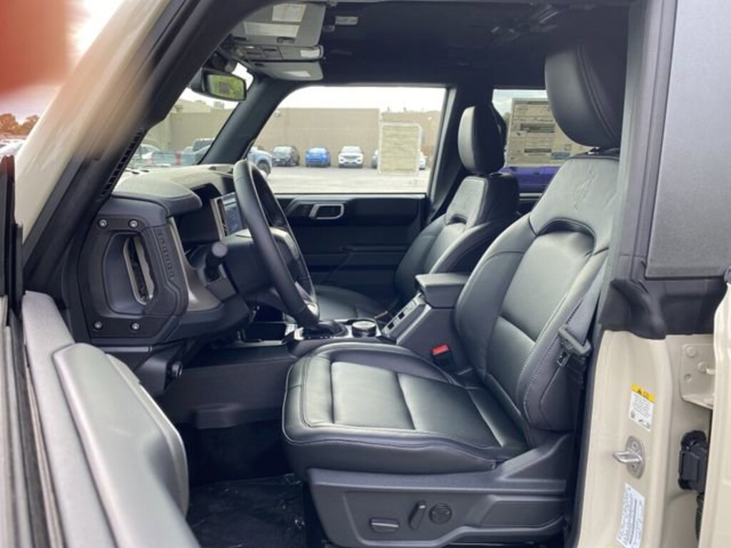 New 2025 Ford Bronco Outer Banks SUV