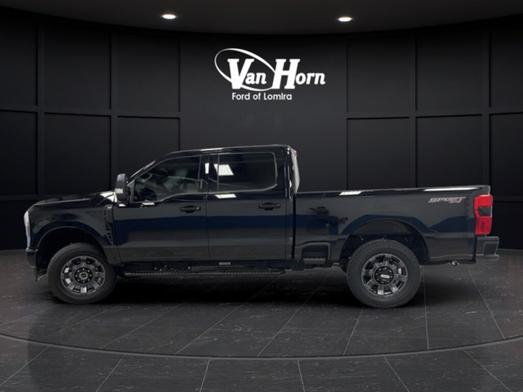 Used 2024 Ford Super Duty F-350 SRW XLT Truck Crew Cab
