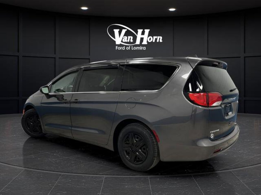 Used 2018 Chrysler Pacifica L Van