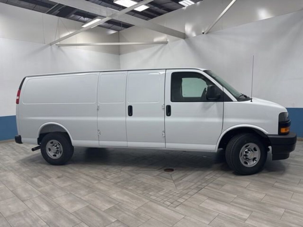 New 2026 Chevrolet Express 3500 Work Van Van Extended Cargo Van