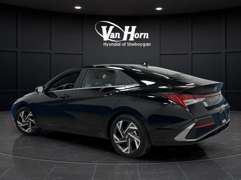 Used 2024 Hyundai Elantra SEL Sedan