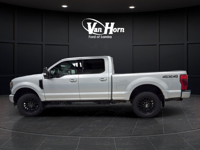 Used 2022 Ford Super Duty F-250 SRW LARIAT Truck Crew Cab