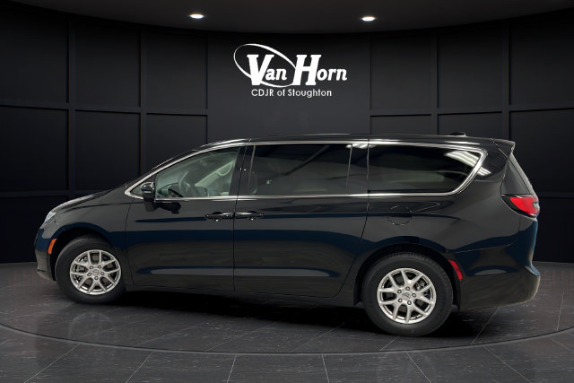 Used 2023 Chrysler Pacifica Touring L Van Passenger Van