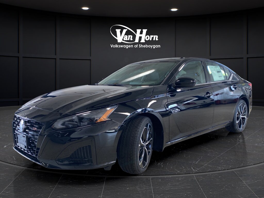 New 2026 Nissan Altima SR Sedan