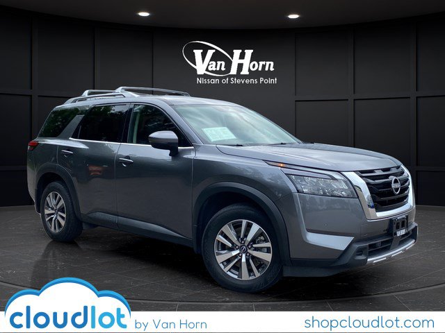 2025 Nissan Pathfinder SL 4WD's photo