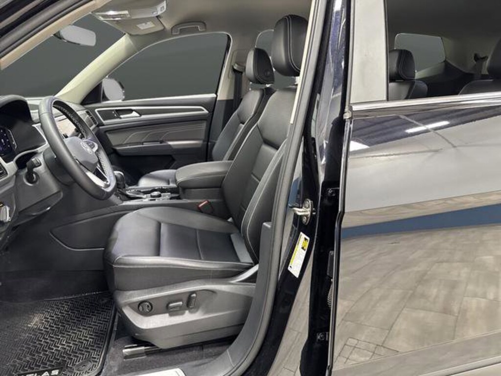 Used 2023 Volkswagen Atlas 3.6L V6 SE w/Technology SUV
