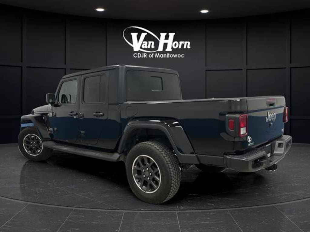 Used 2022 Jeep Gladiator Overland Truck Crew Cab