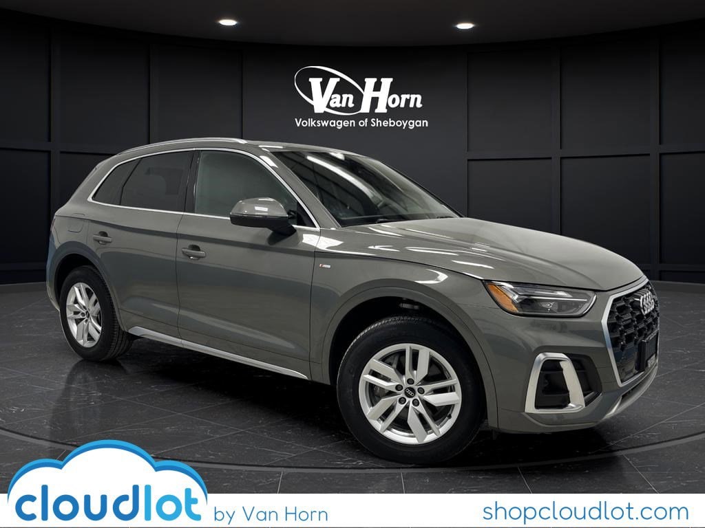 2023 Audi Q5 45 Premium's photo