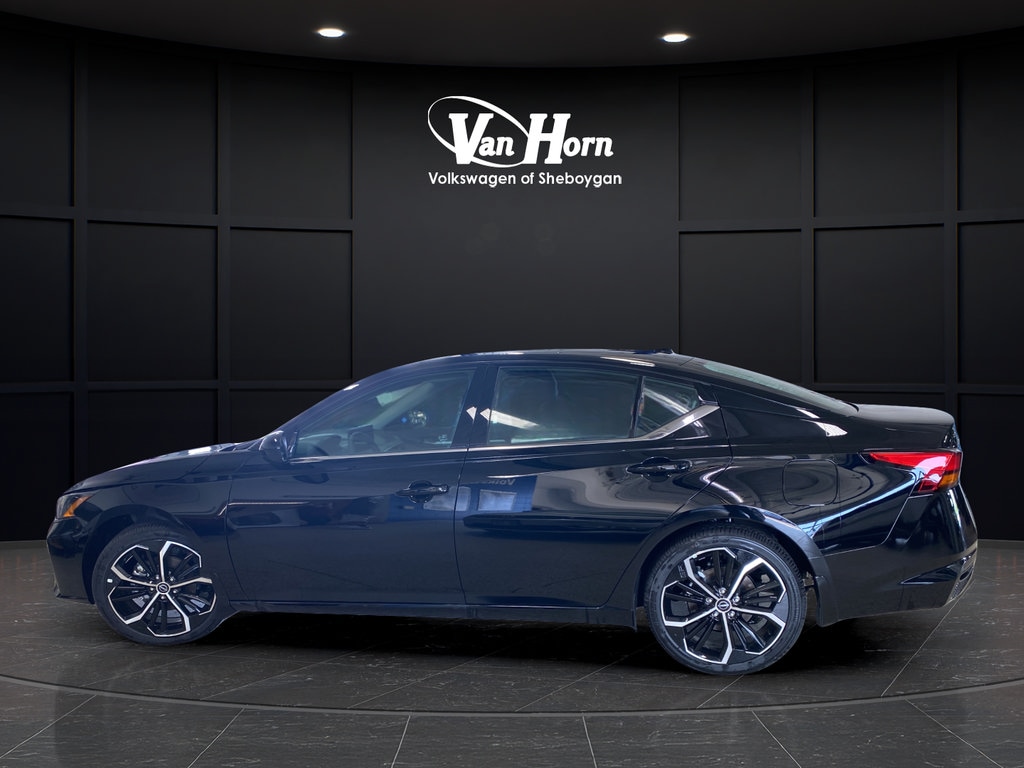 New 2026 Nissan Altima SR Sedan