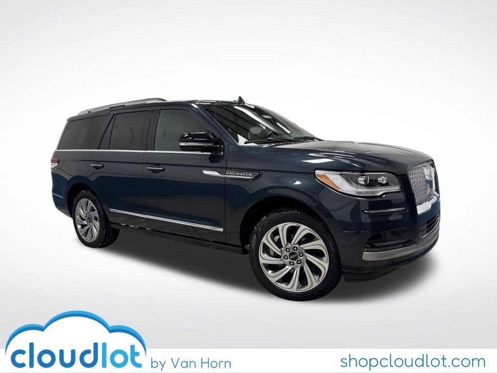 2024 Lincoln Navigator Premiere's photo