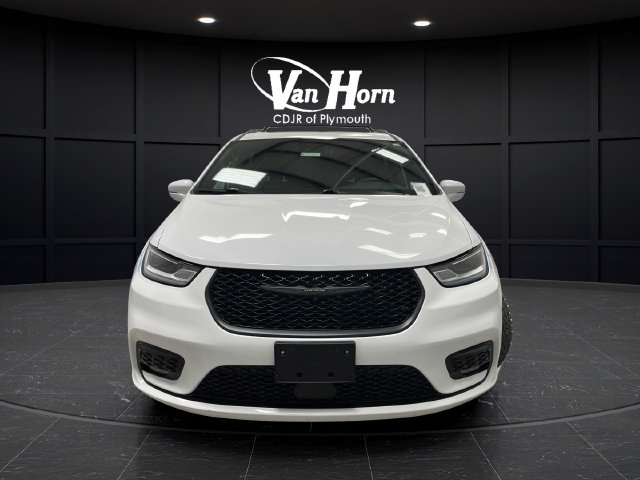 Used 2022 Chrysler Pacifica Touring L Van Passenger Van