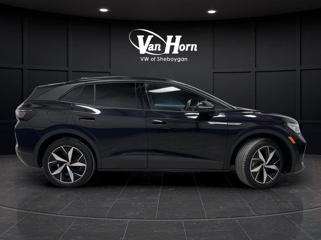 Used 2024 Volkswagen ID.4 PRO S with VIN 1V2WSPE83RC000984 for sale in Sheboygan, WI