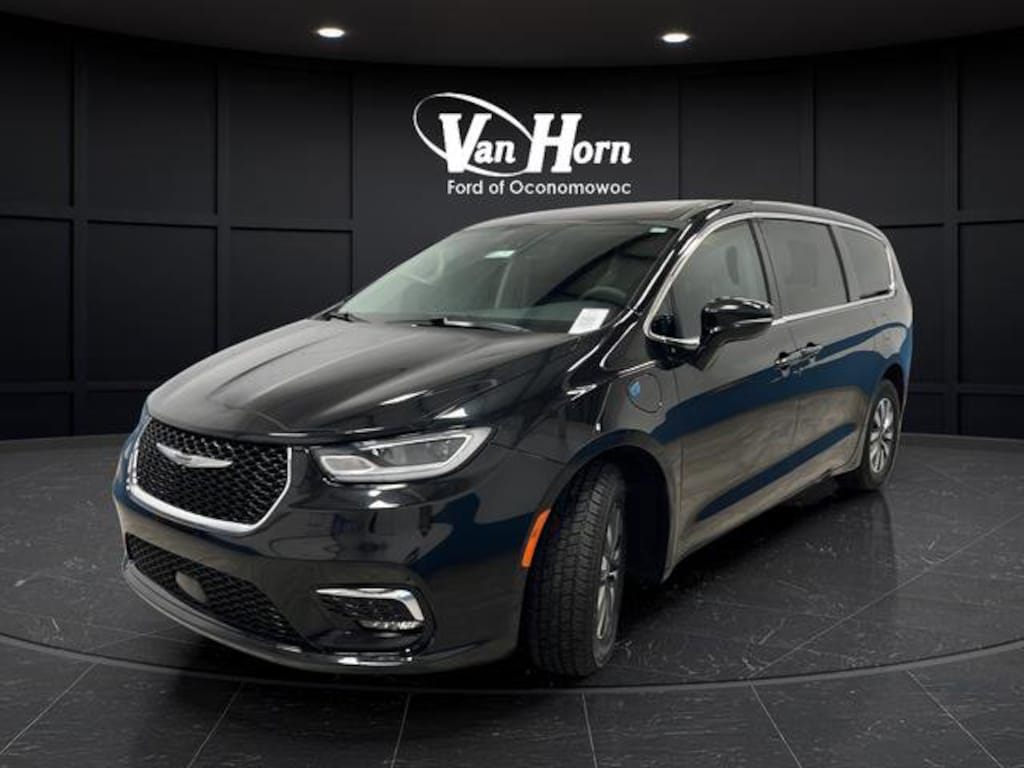 Used 2022 Chrysler Pacifica Hybrid Touring L Van Passenger Van