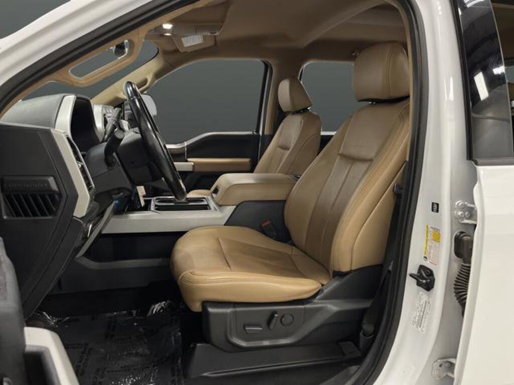 Used 2022 Ford Super Duty F-250 SRW LARIAT Truck Crew Cab