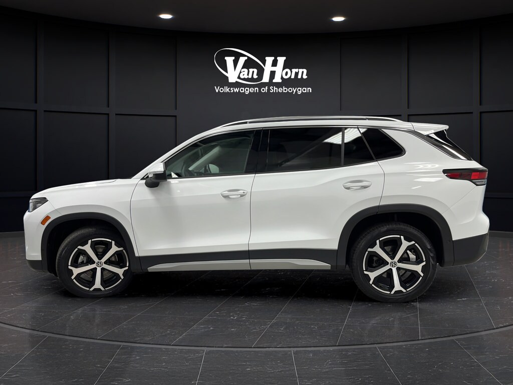 Used 2025 Volkswagen Tiguan SE SUV