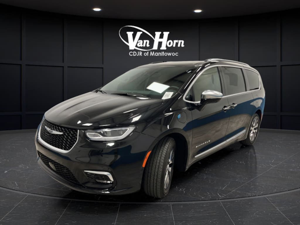 Used 2023 Chrysler Pacifica Hybrid Pinnacle Van Passenger Van