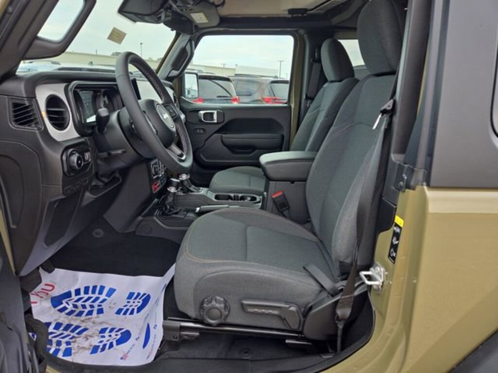 Used 2025 Jeep Wrangler Willys SUV