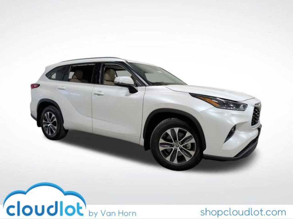 Used 2021 Toyota Highlander XLE SUV