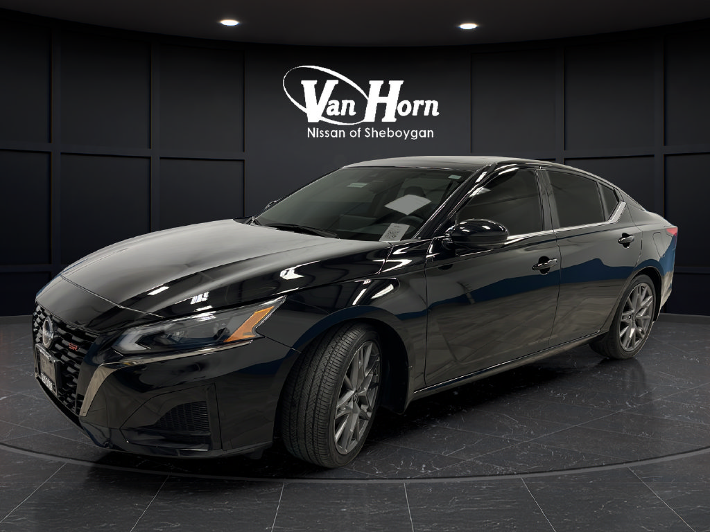 Used 2024 Nissan Altima 2.0 SR Sedan