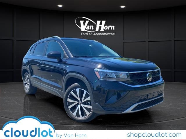 2022 Volkswagen Taos 1.5T SE 4Motion's photo