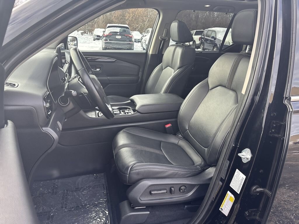 Used 2023 Honda Pilot Touring SUV