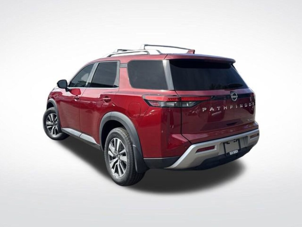 Used 2024 Nissan Pathfinder SL SUV