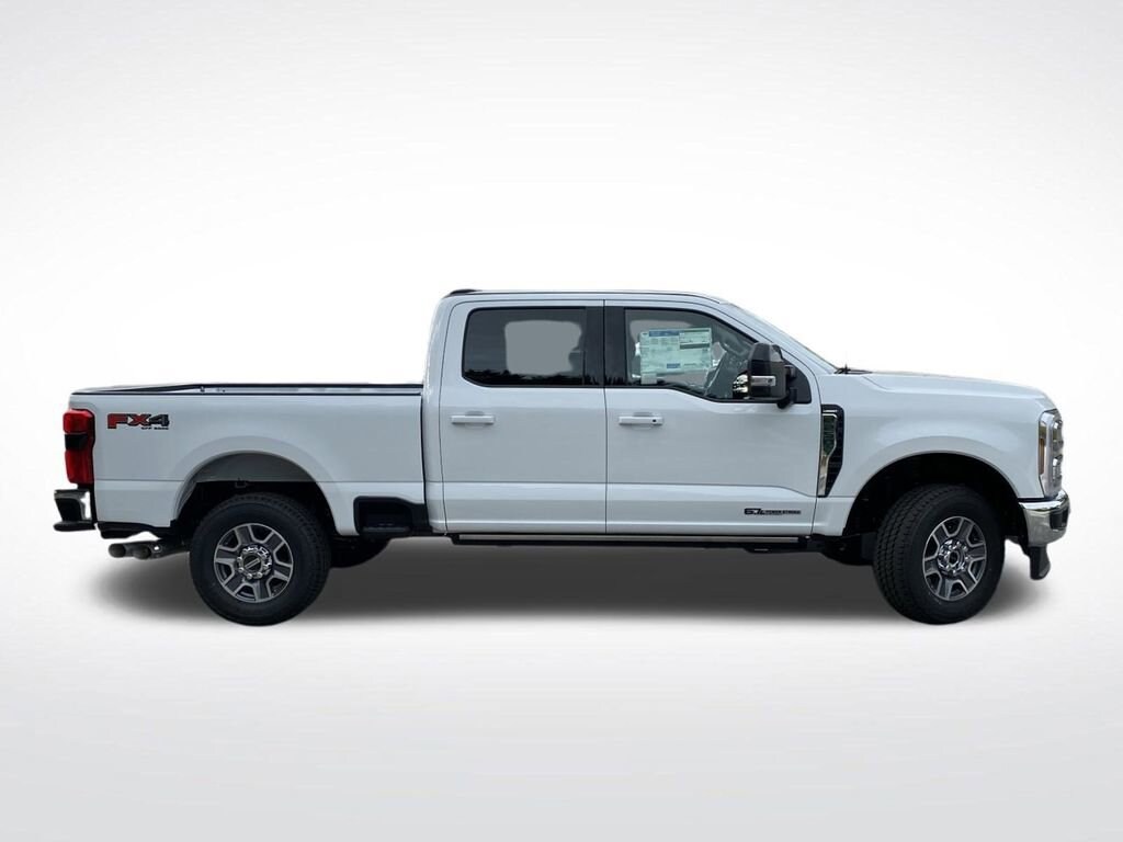 New 2026 Ford F-250 LARIAT Truck Crew Cab