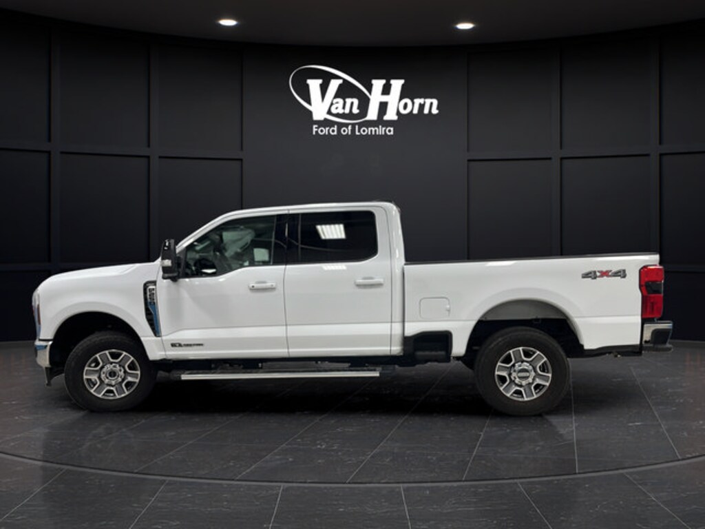 Used 2026 Ford Super Duty F-250 SRW LARIAT Truck Crew Cab