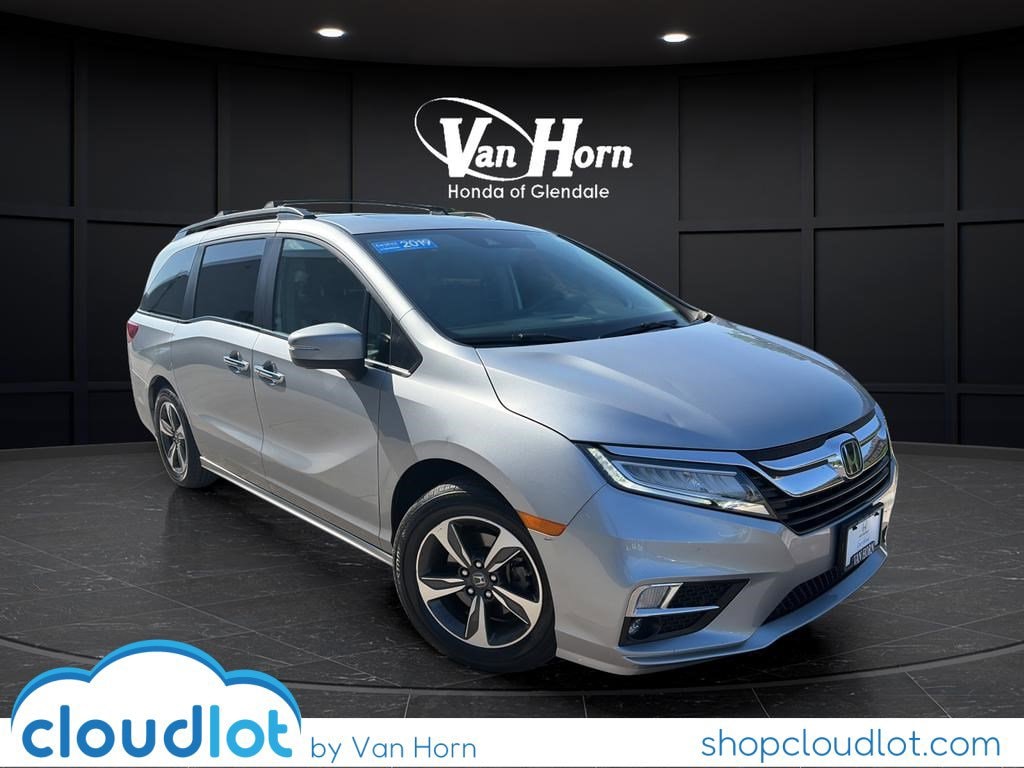2019 Honda Odyssey Touring's photo