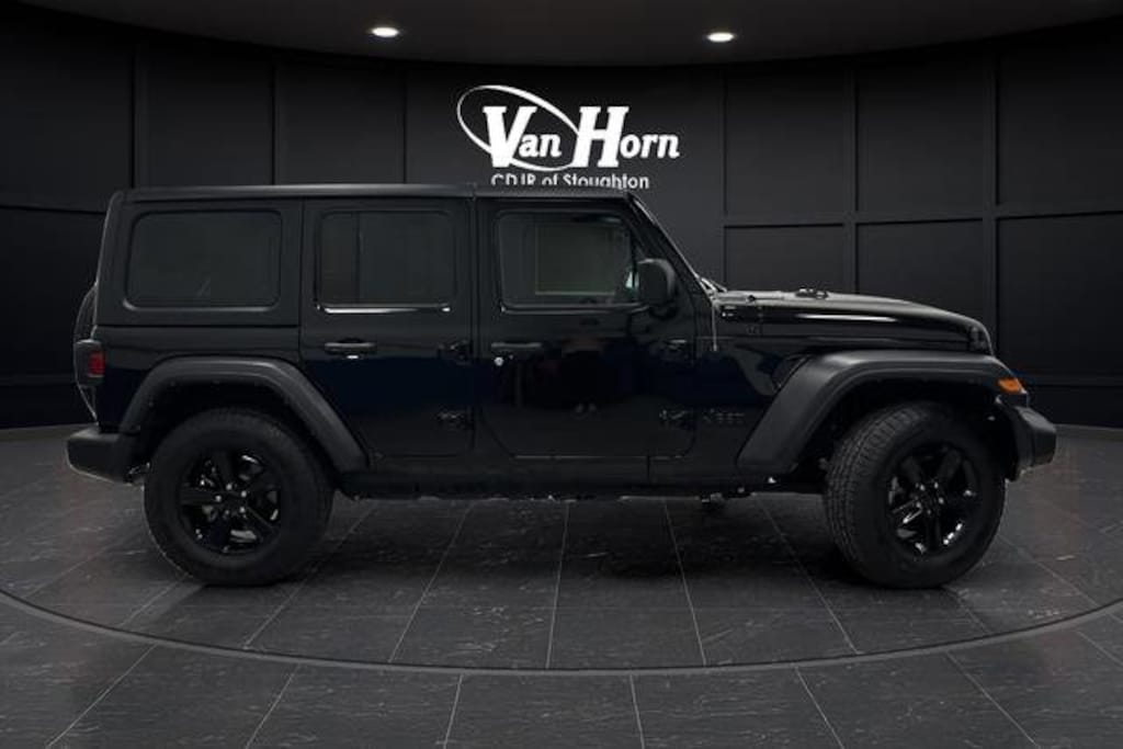 Used 2022 Jeep Wrangler Unlimited Sport Altitude SUV