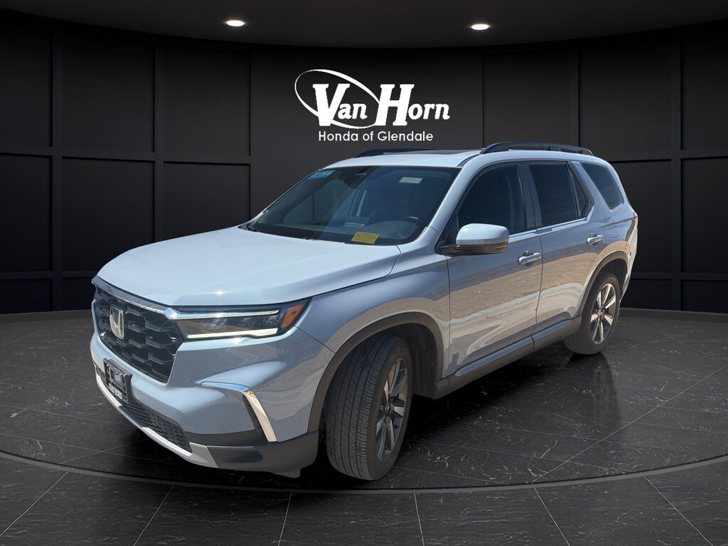 Used 2025 Honda Pilot Touring SUV