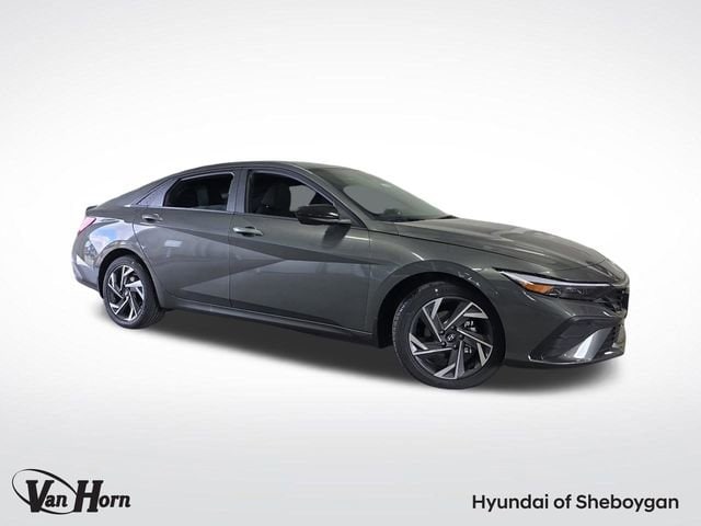 2025 Hyundai Elantra SEL's photo