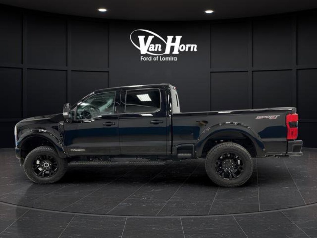 Used 2024 Ford Super Duty F-250 SRW LARIAT Truck Crew Cab