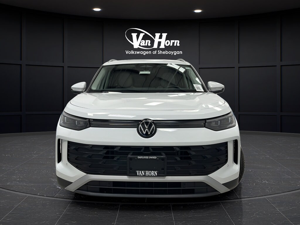 Used 2025 Volkswagen Tiguan SE SUV