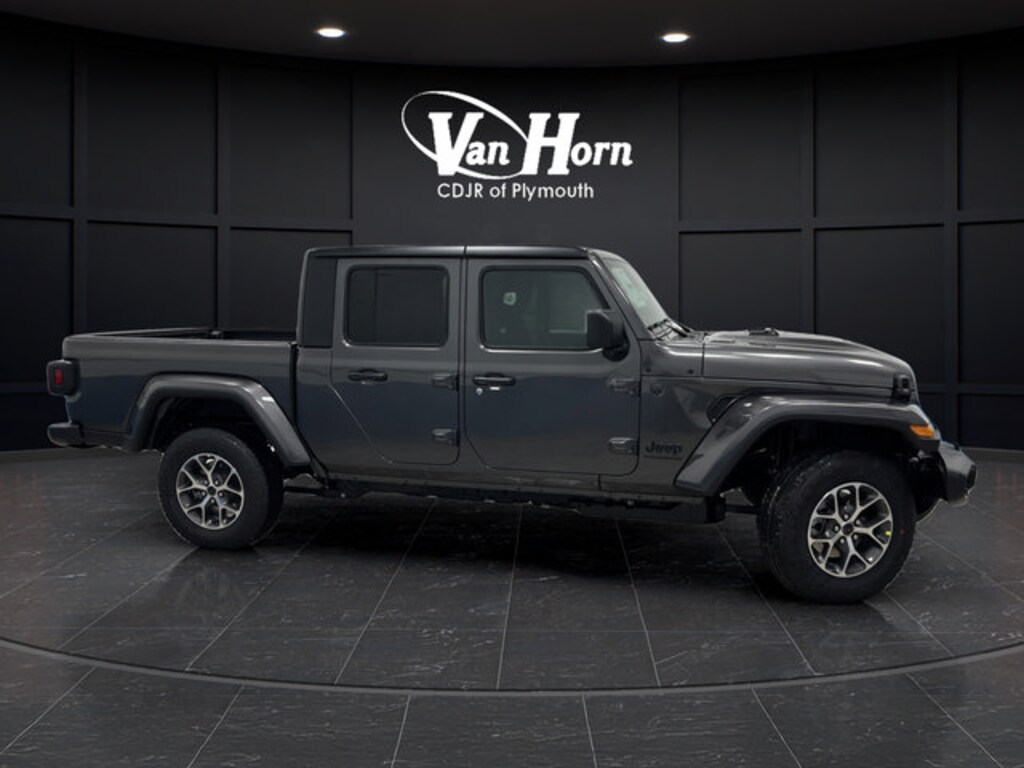 Used 2026 Jeep Gladiator Sport S Truck Crew Cab