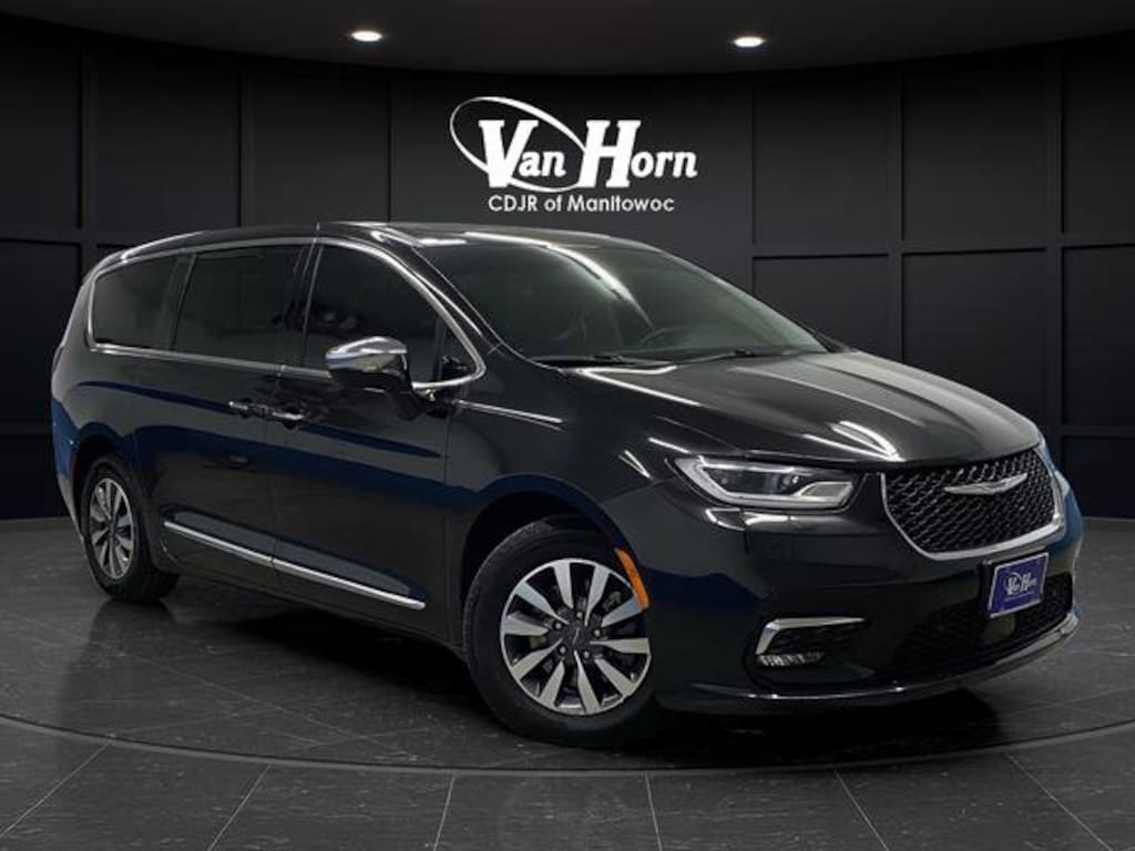 Used 2022 Chrysler Pacifica Hybrid Limited Van Passenger Van