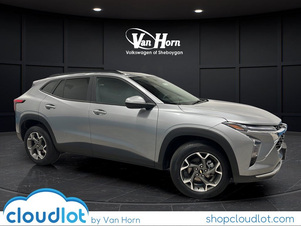 Used 2025 Chevrolet Trax LT SUV