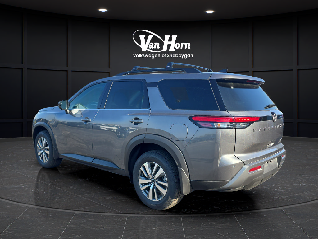 New 2026 Nissan Pathfinder SL SUV