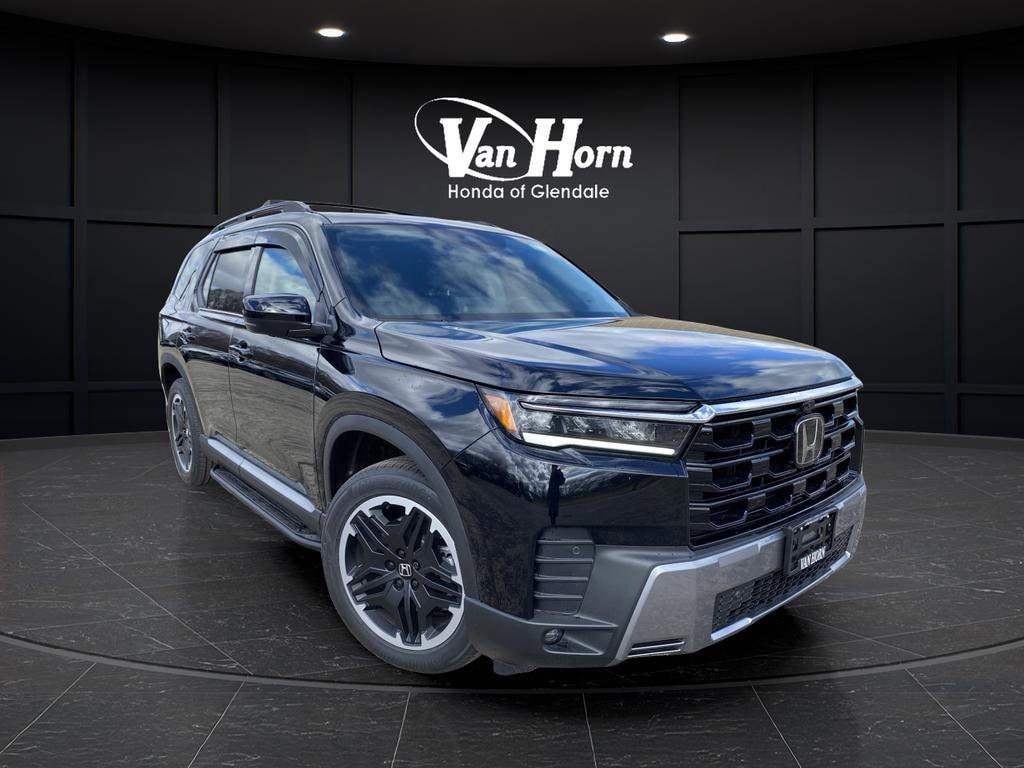 2026 Honda Pilot Touring AWD's photo