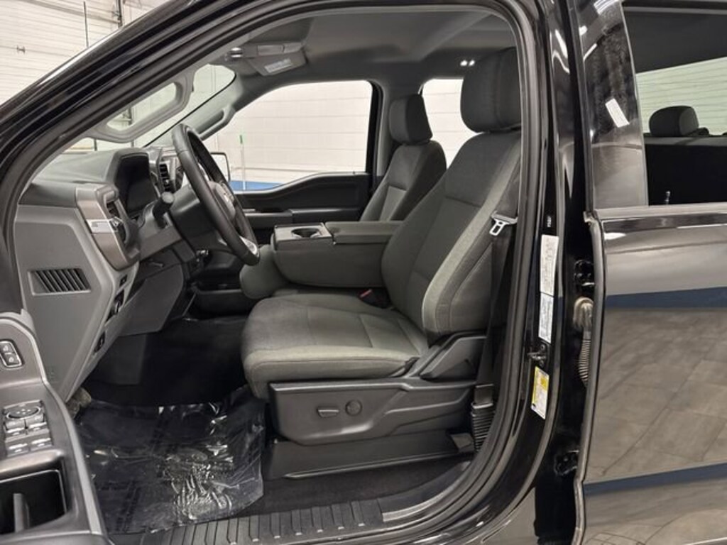 Used 2025 Ford F-150 XLT Truck SuperCrew Cab