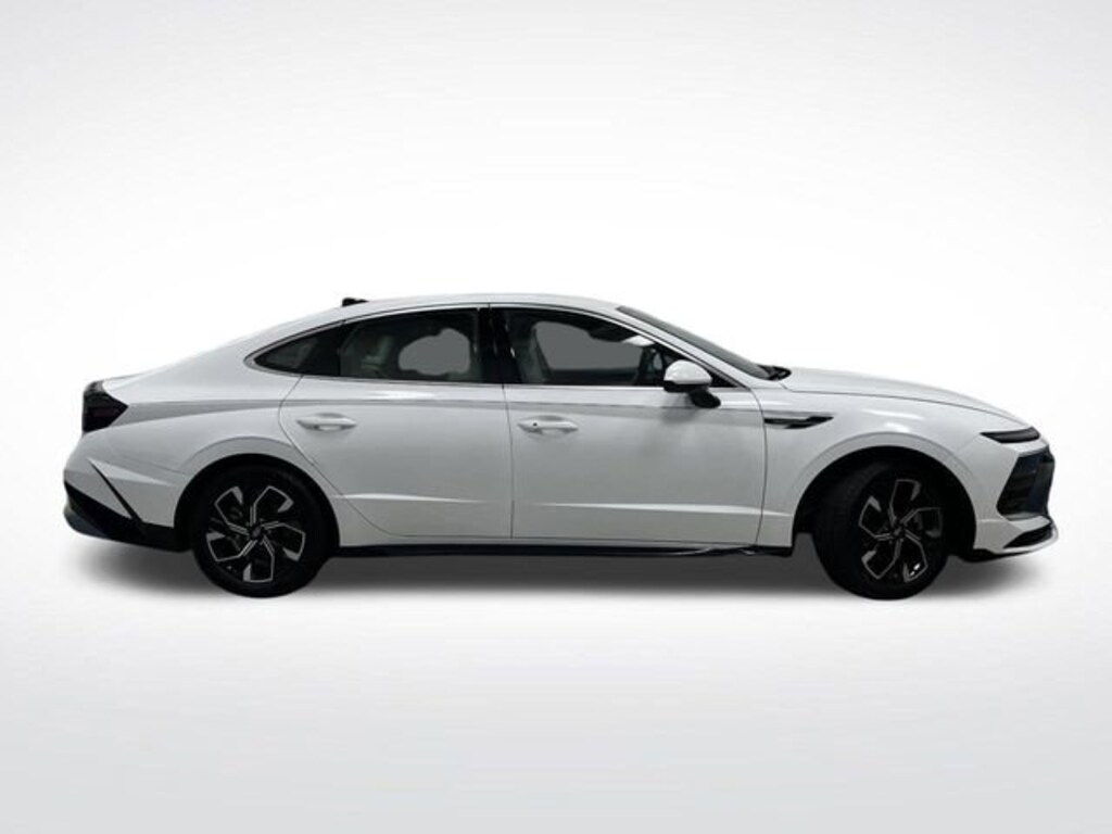 Used 2024 Hyundai Sonata SEL Sedan