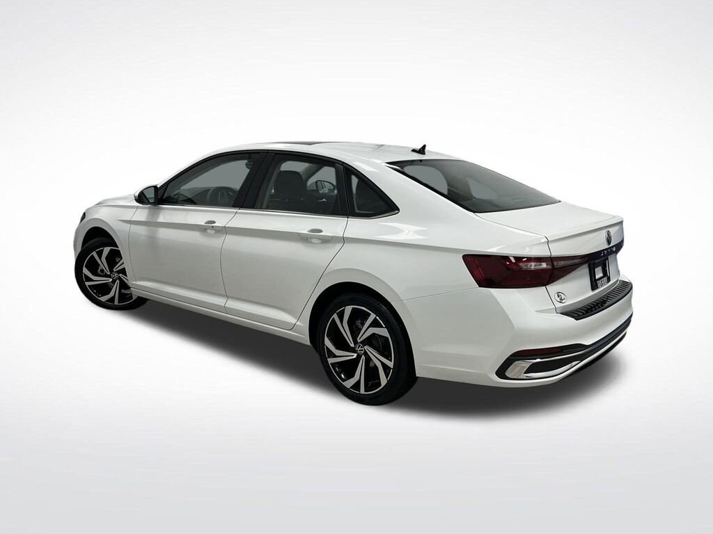Used 2025 Volkswagen Jetta SEL Sedan