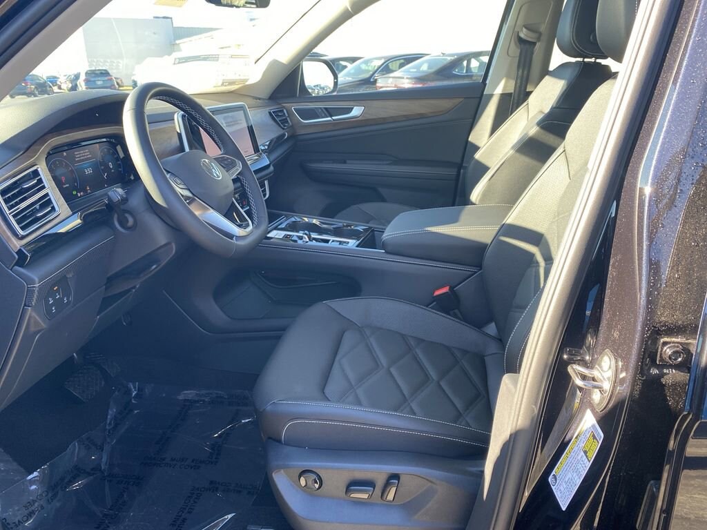 New 2026 Volkswagen Atlas 2.0T SE w/Technology SUV