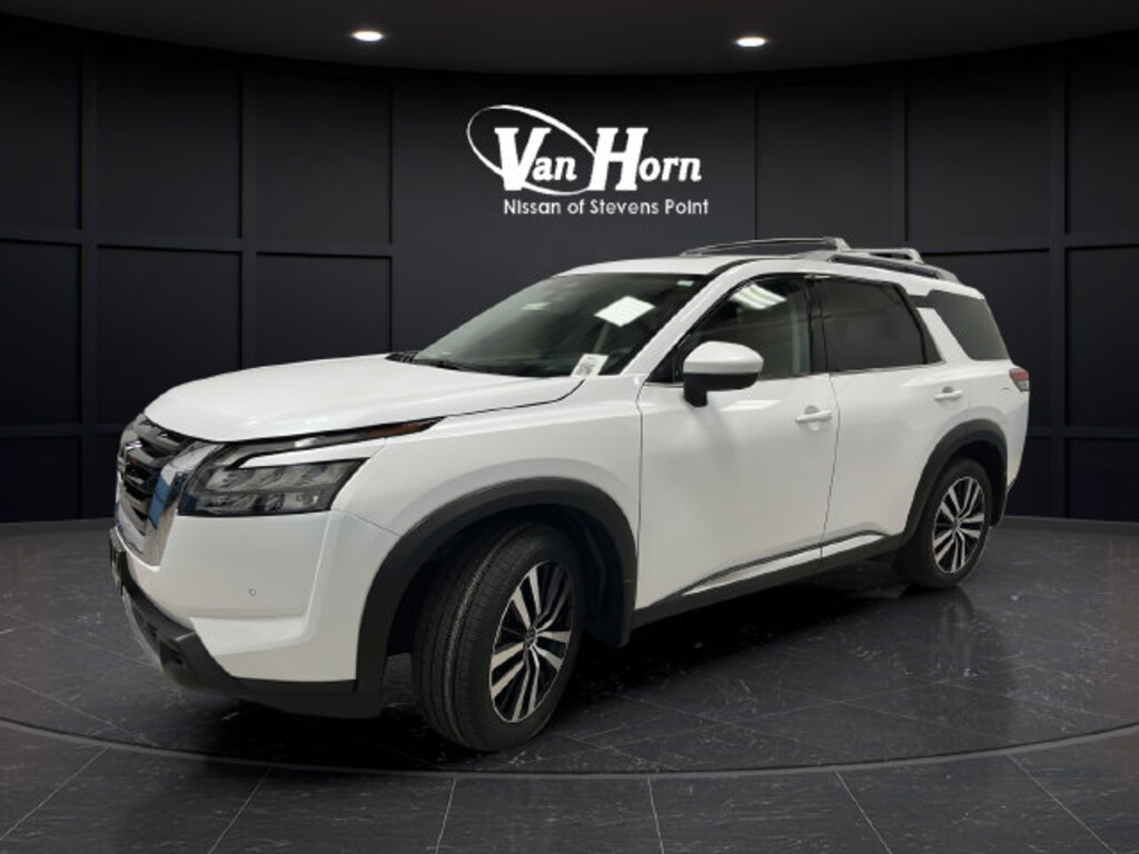 Used 2025 Nissan Pathfinder Platinum SUV