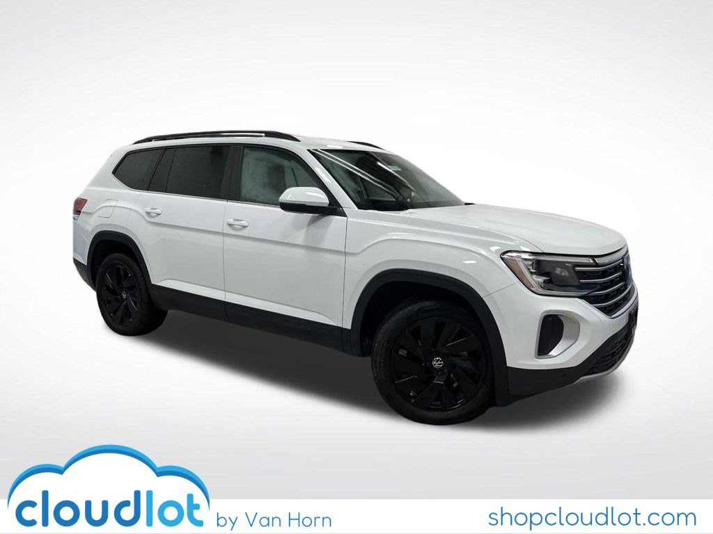 2024 Volkswagen Atlas SE's photo